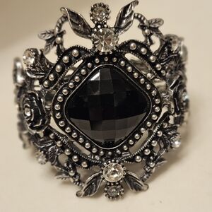 Elegant Black and Silver Floral Bracelet